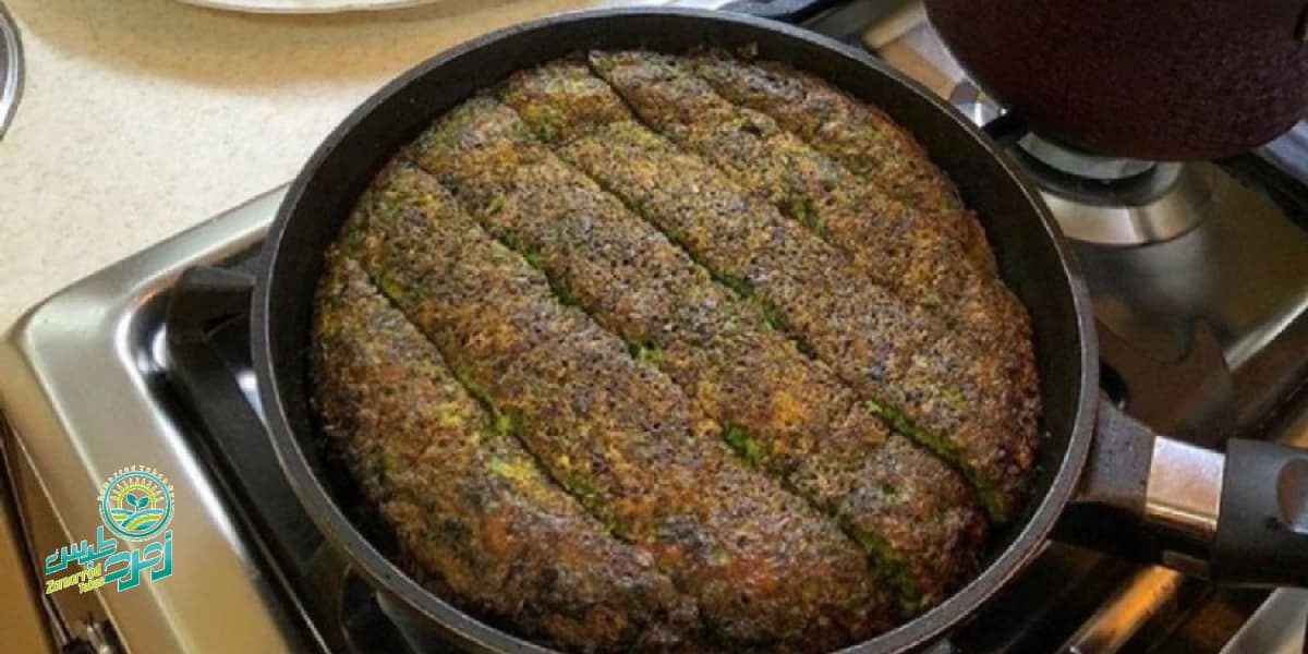 طرز تهیه کوکو سبزی با سبزی خشک